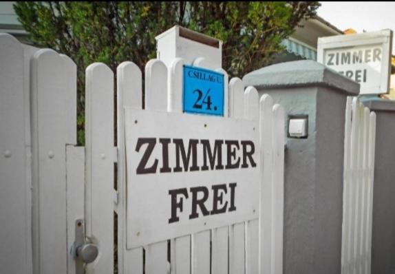 Czinger Vendegszobak Mosonmagyaróvár エクステリア 写真